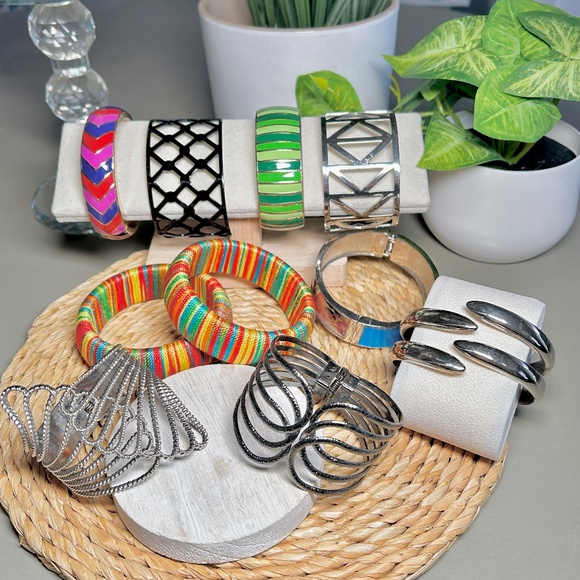 SALE Group of Vintage to Modern Art Deco Statement Bracelets, Set of 10 - Picture 9 of 16